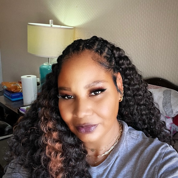 Meet your Posher,Sonia - Picture 1 of 3